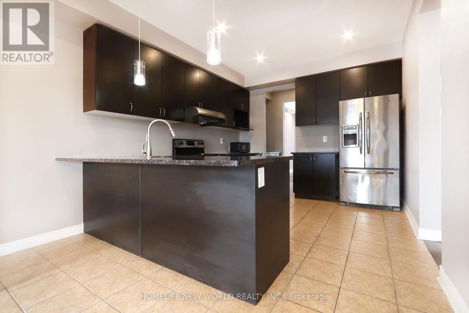 2 - 41 PULPWOOD CRESCENT Image 10