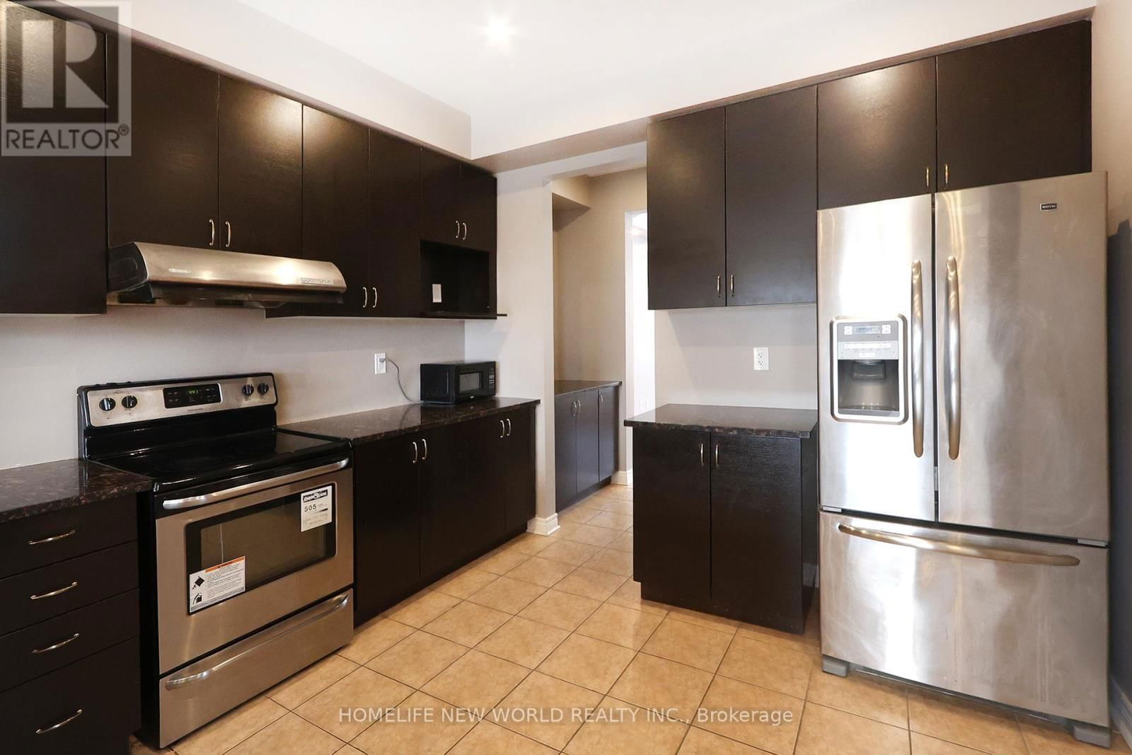 2 - 41 PULPWOOD CRESCENT Image 7