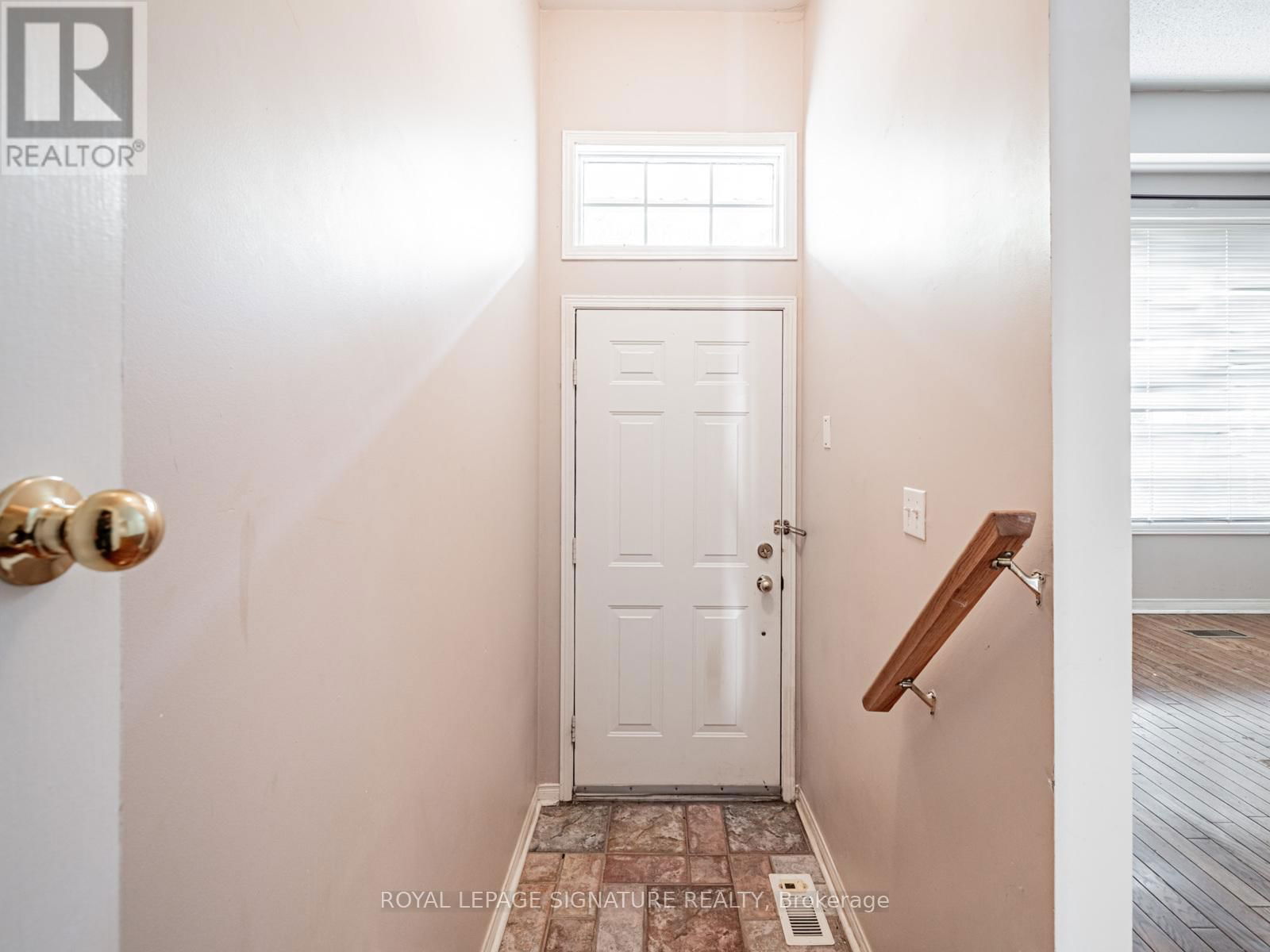 100 - 23 OBSERVATORY LANE Image 3