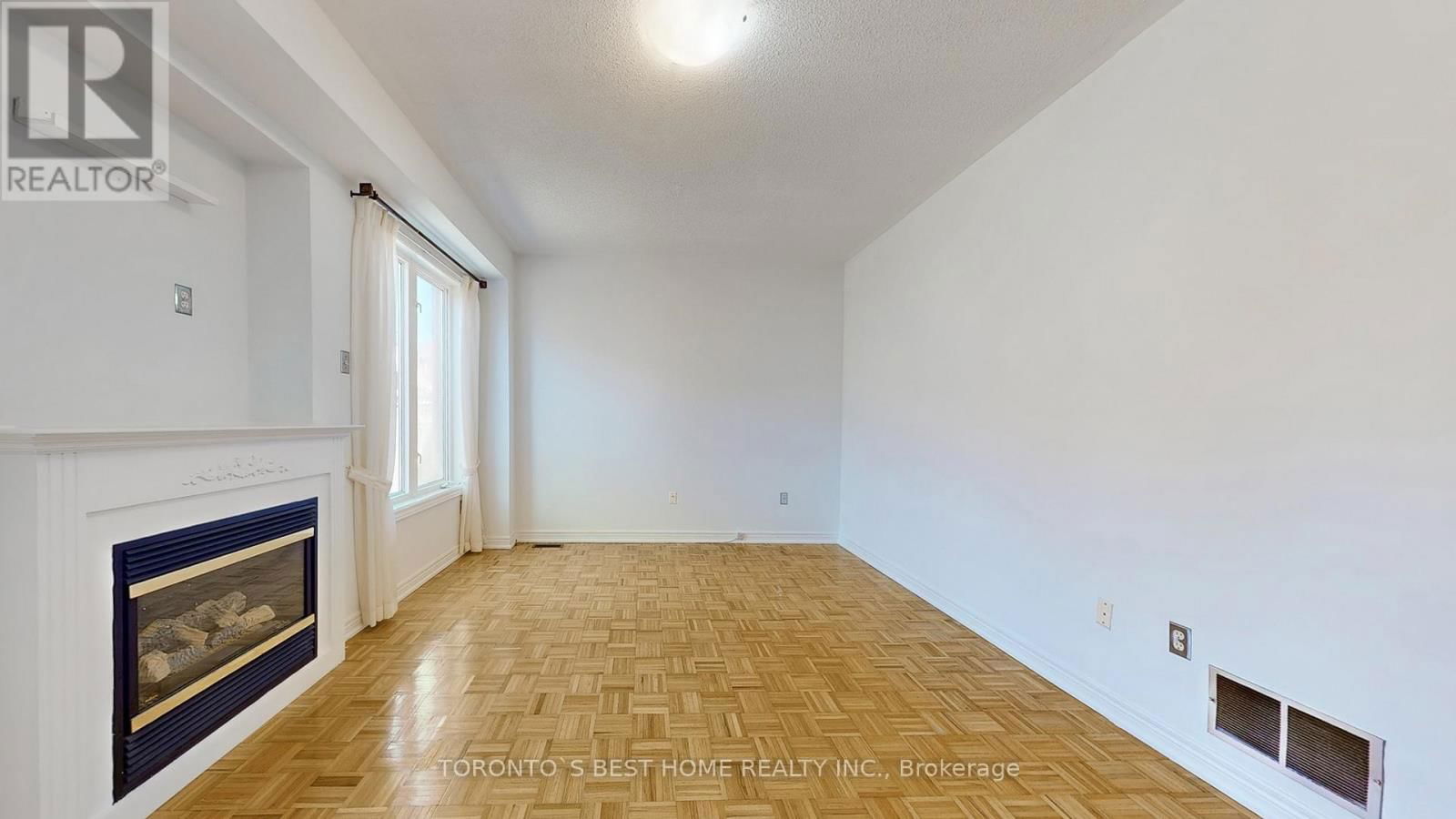 10 WALDRON CRESCENT Image 11