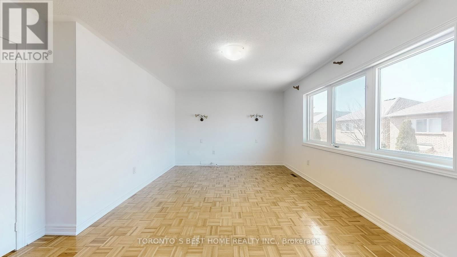 10 WALDRON CRESCENT Image 18