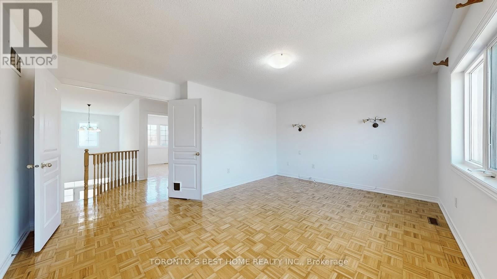 10 WALDRON CRESCENT Image 19