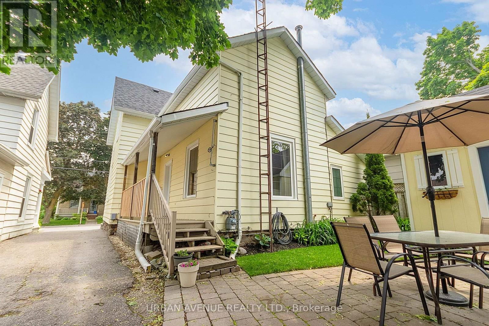 66 TORONTO STREET SOUTH Image 3