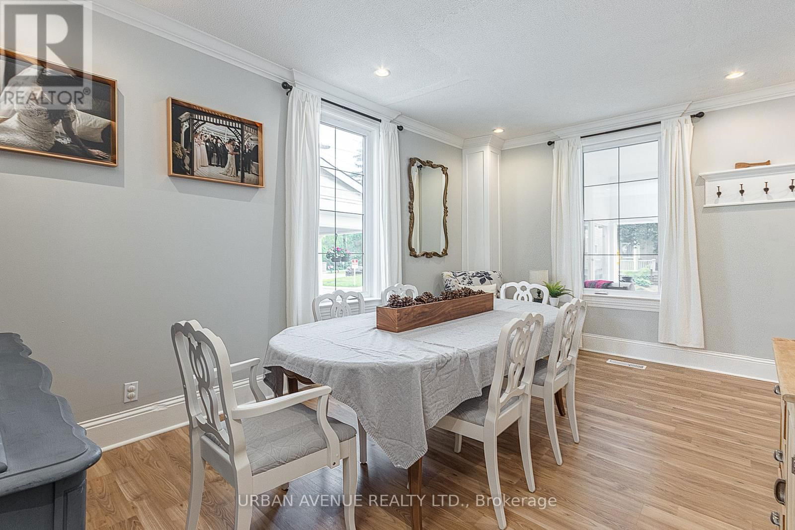 66 TORONTO STREET SOUTH Image 4