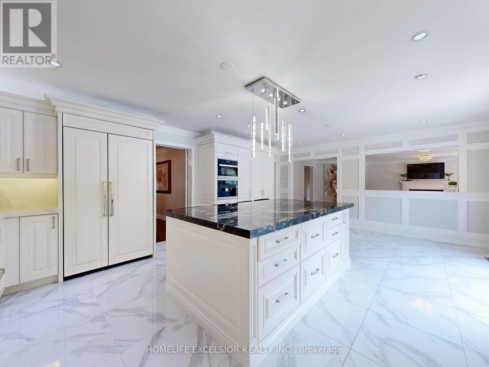 66 WOODSTONE AVENUE Image 32