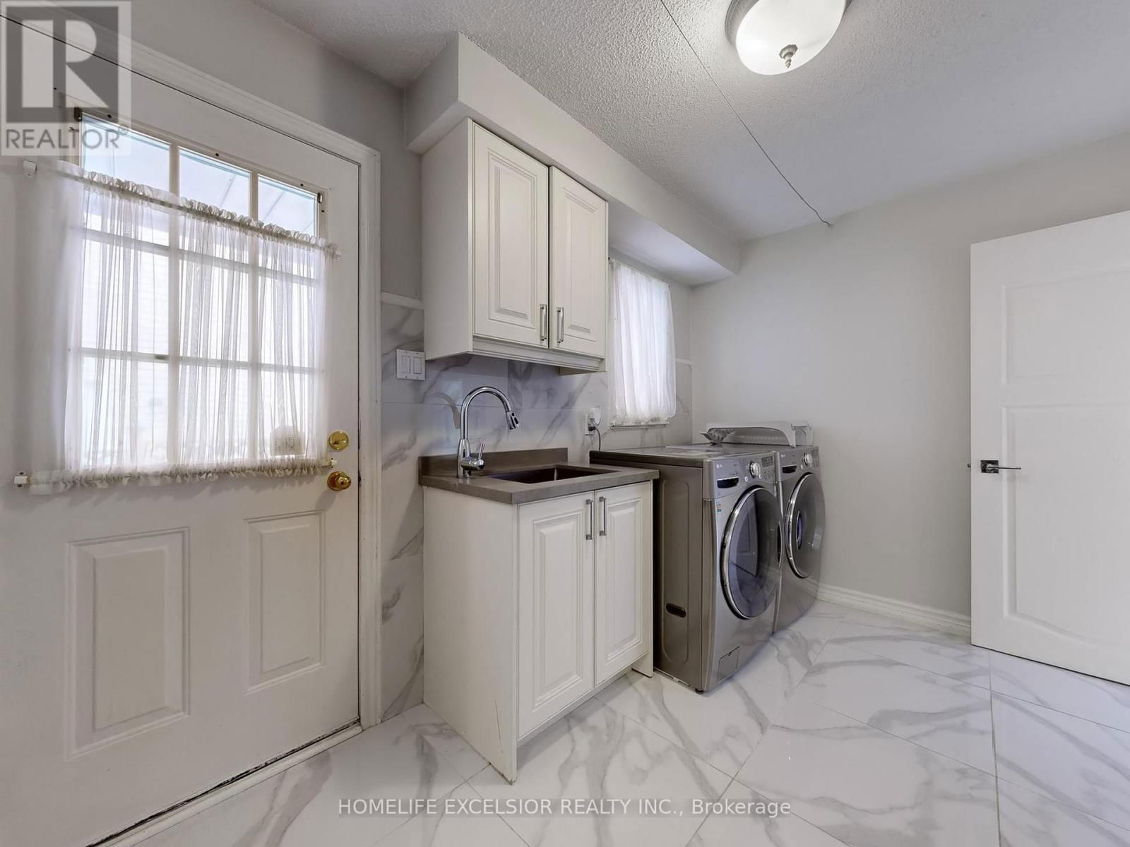 66 WOODSTONE AVENUE Image 46