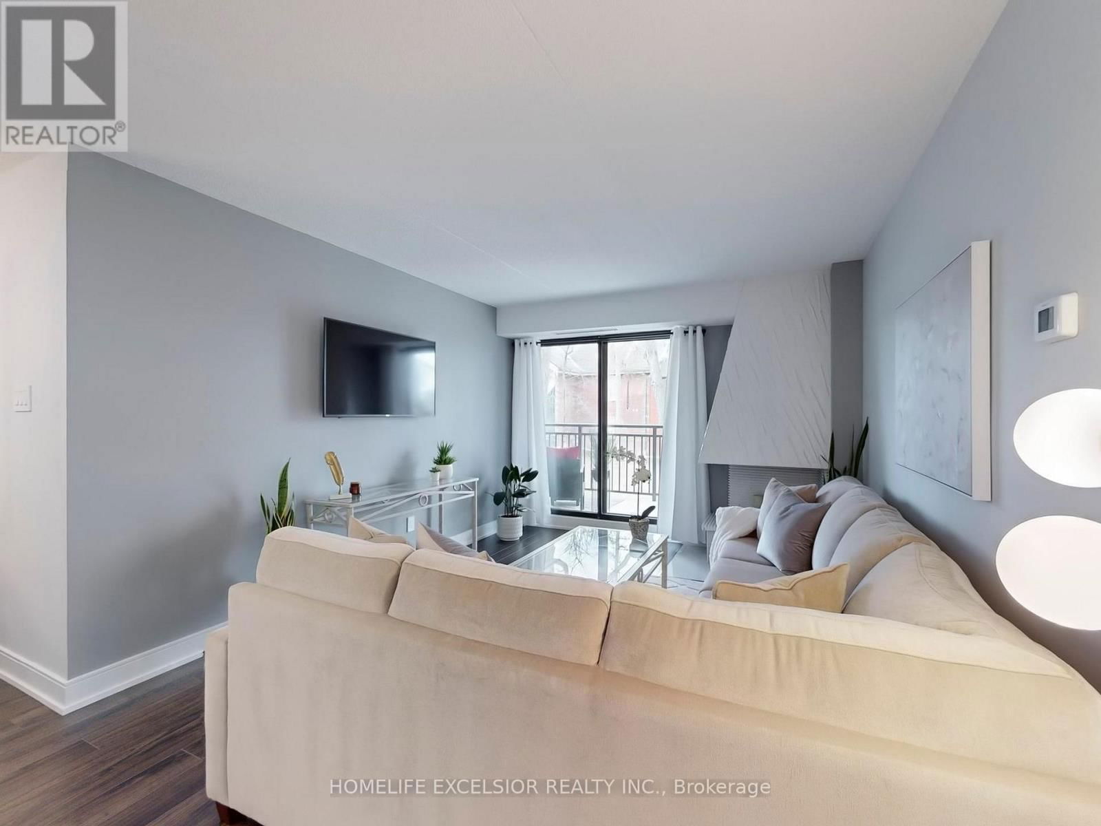 203 - 15390 YONGE STREET Image 16