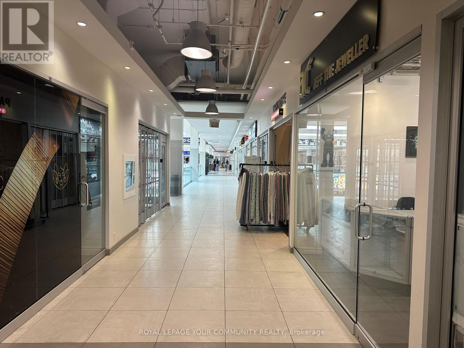 231 - 7181 YONGE STREET Image 3