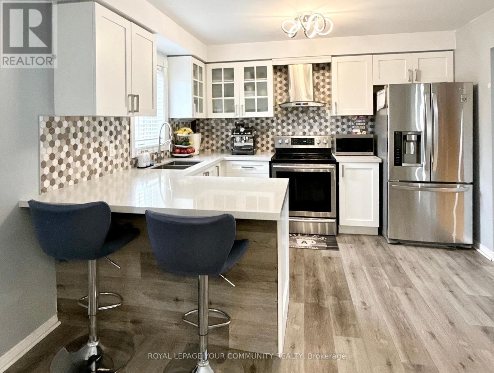 655 NAPA VALLEY AVENUE Image 11