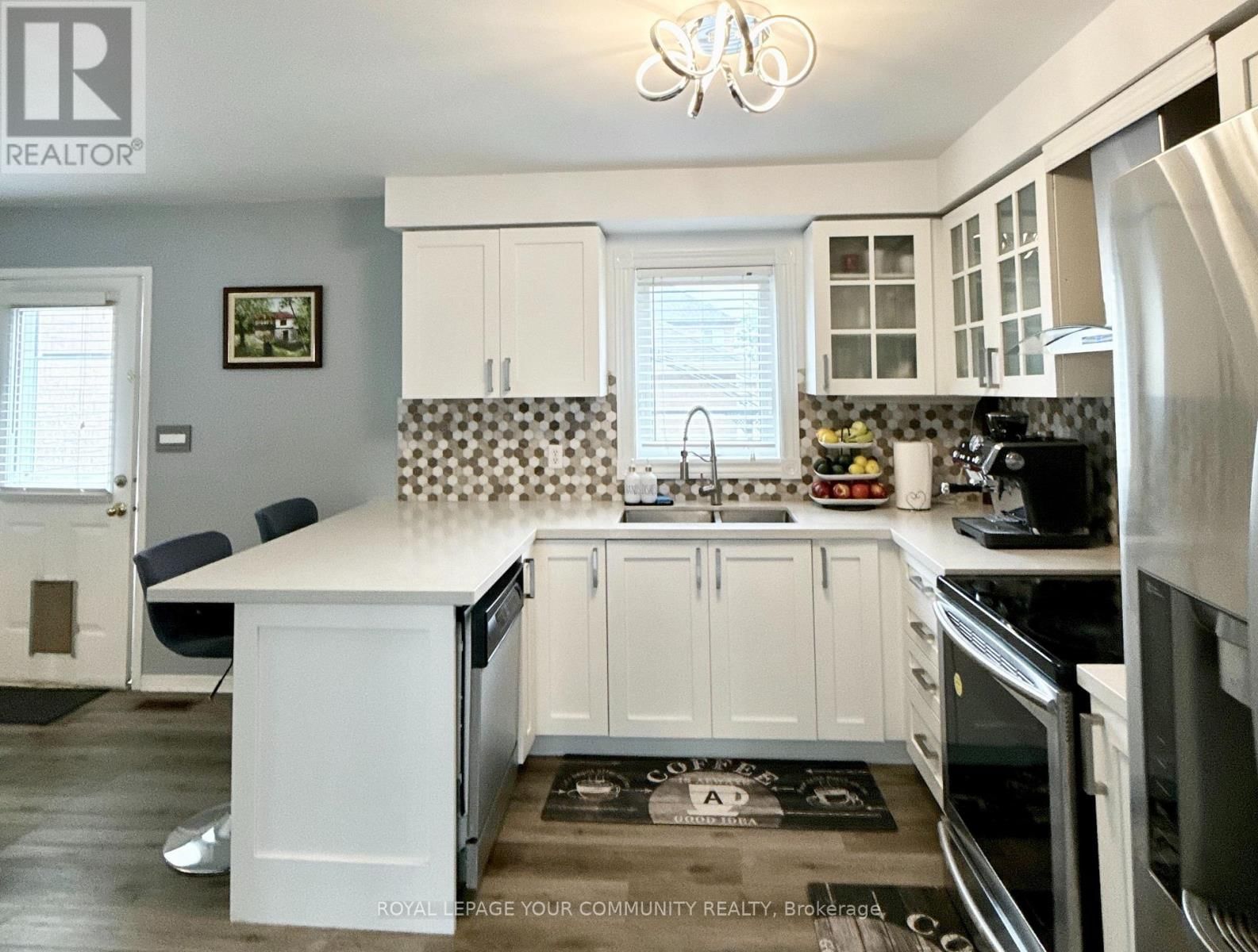 655 NAPA VALLEY AVENUE Image 8