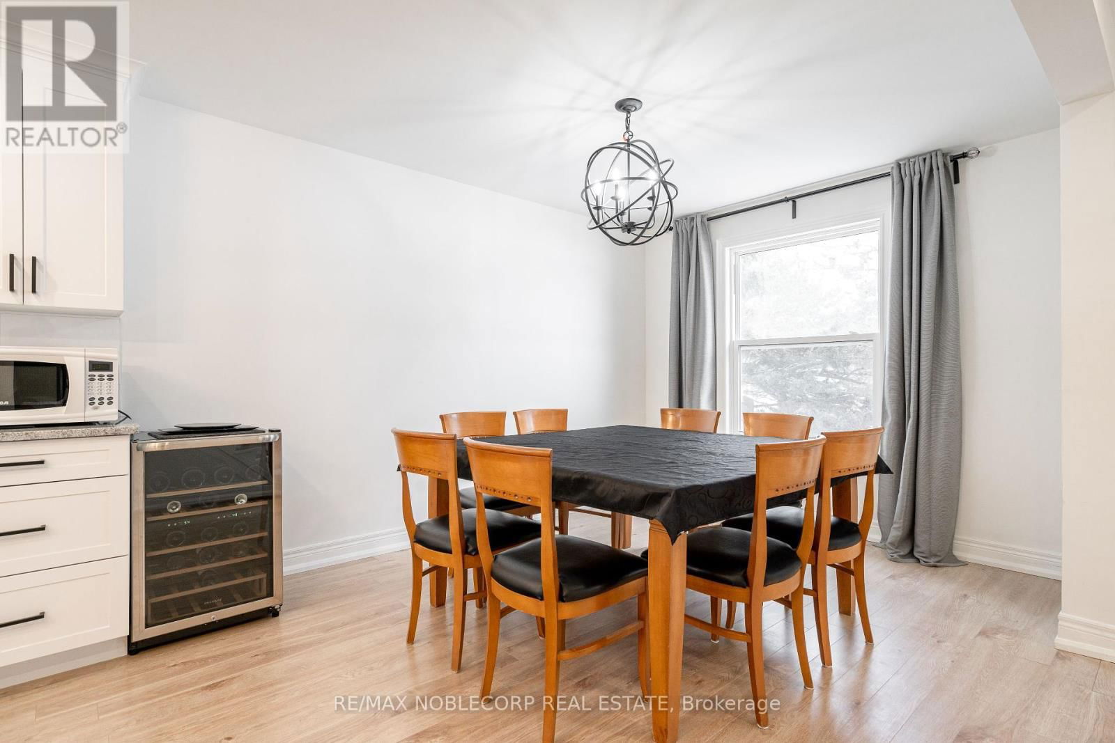115 WILLIAM ROE BOULEVARD Image 10