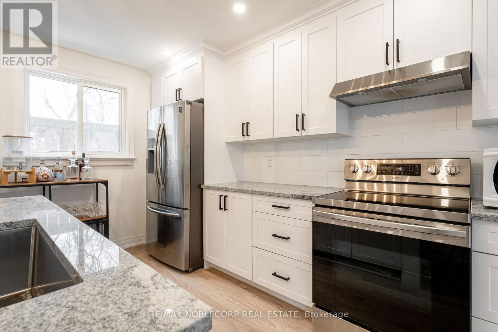 115 WILLIAM ROE BOULEVARD Image 14
