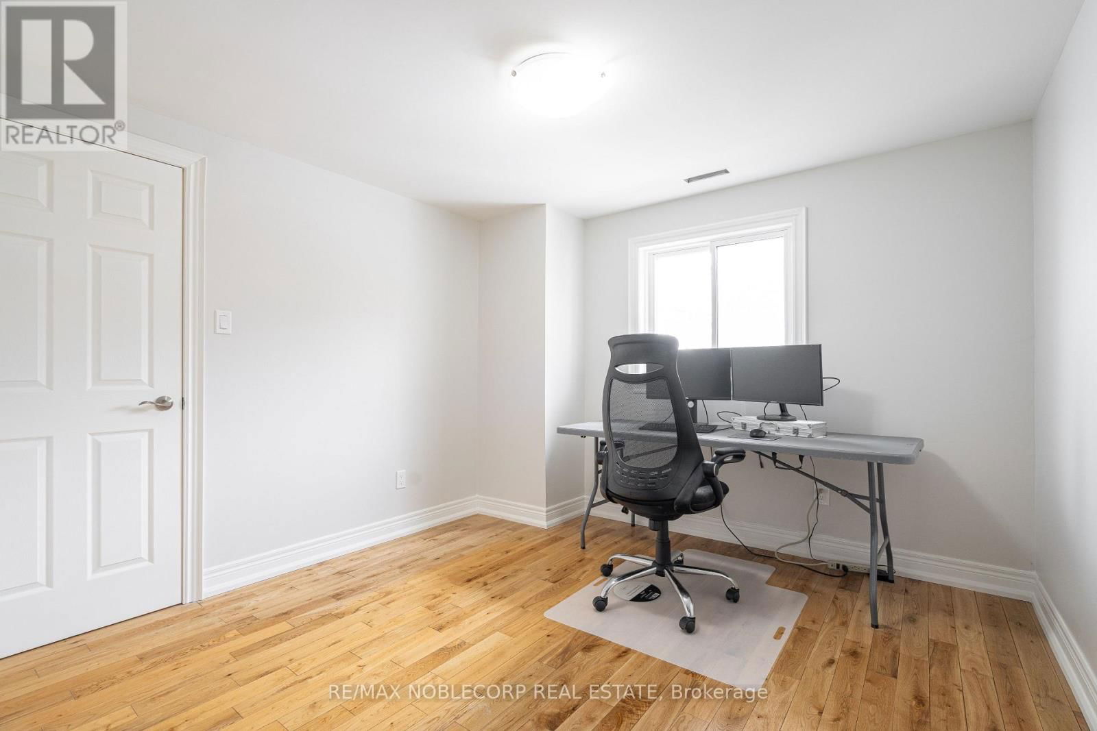 115 WILLIAM ROE BOULEVARD Image 26