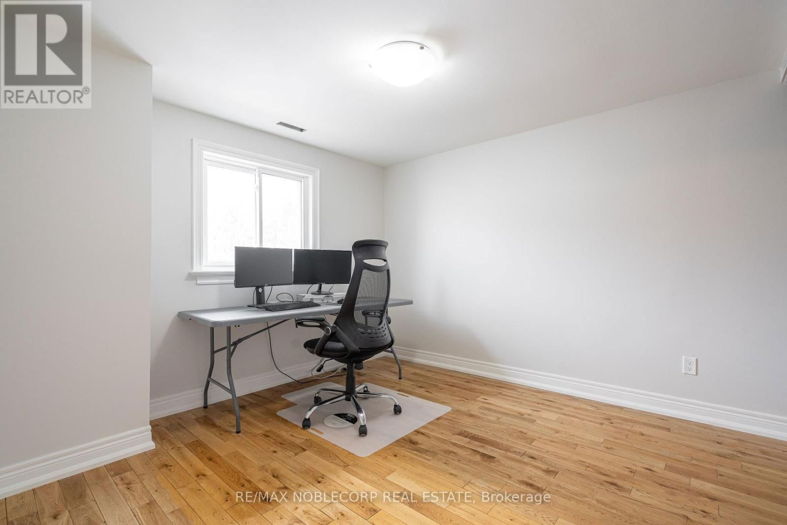 115 WILLIAM ROE BOULEVARD Image 27