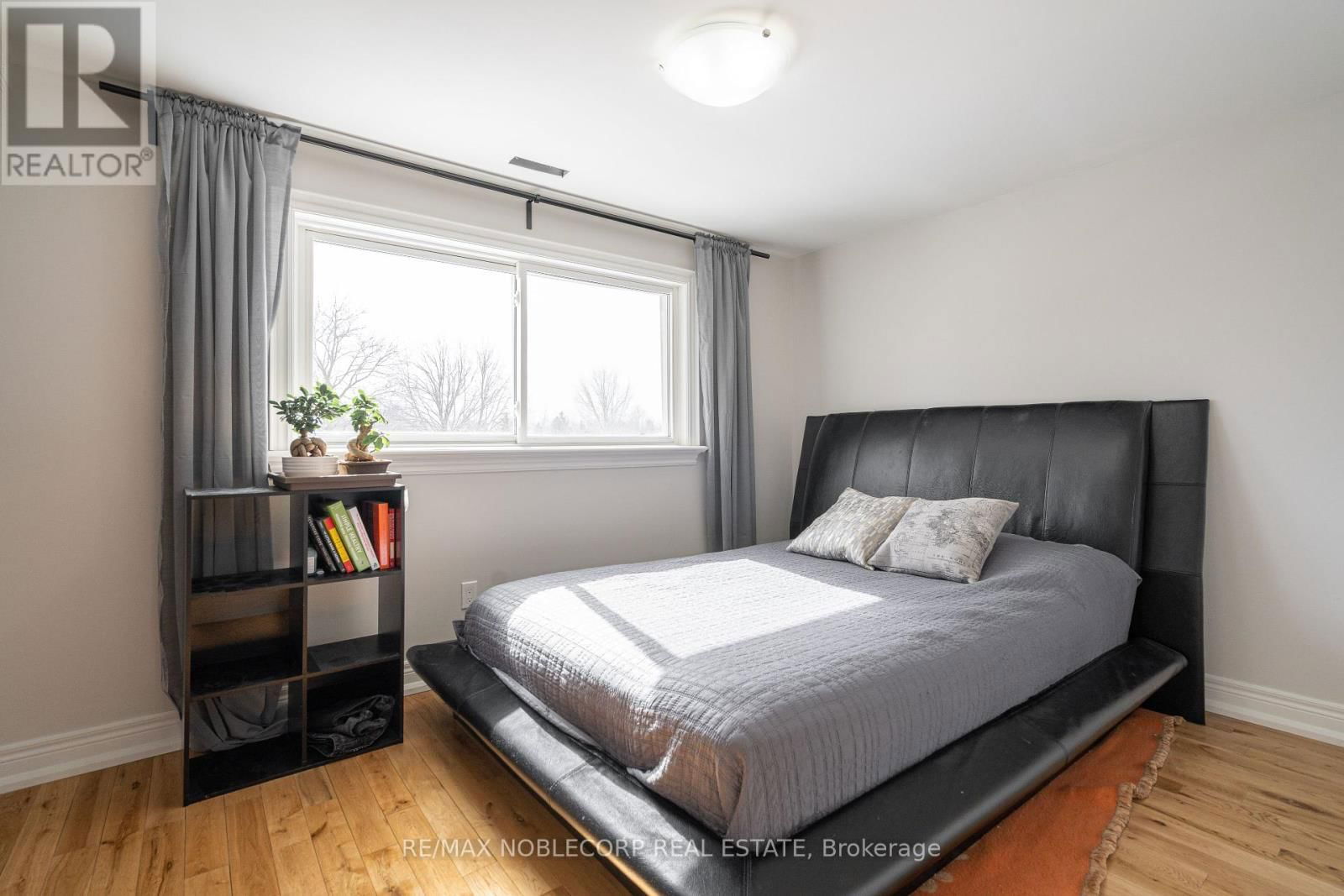 115 WILLIAM ROE BOULEVARD Image 29