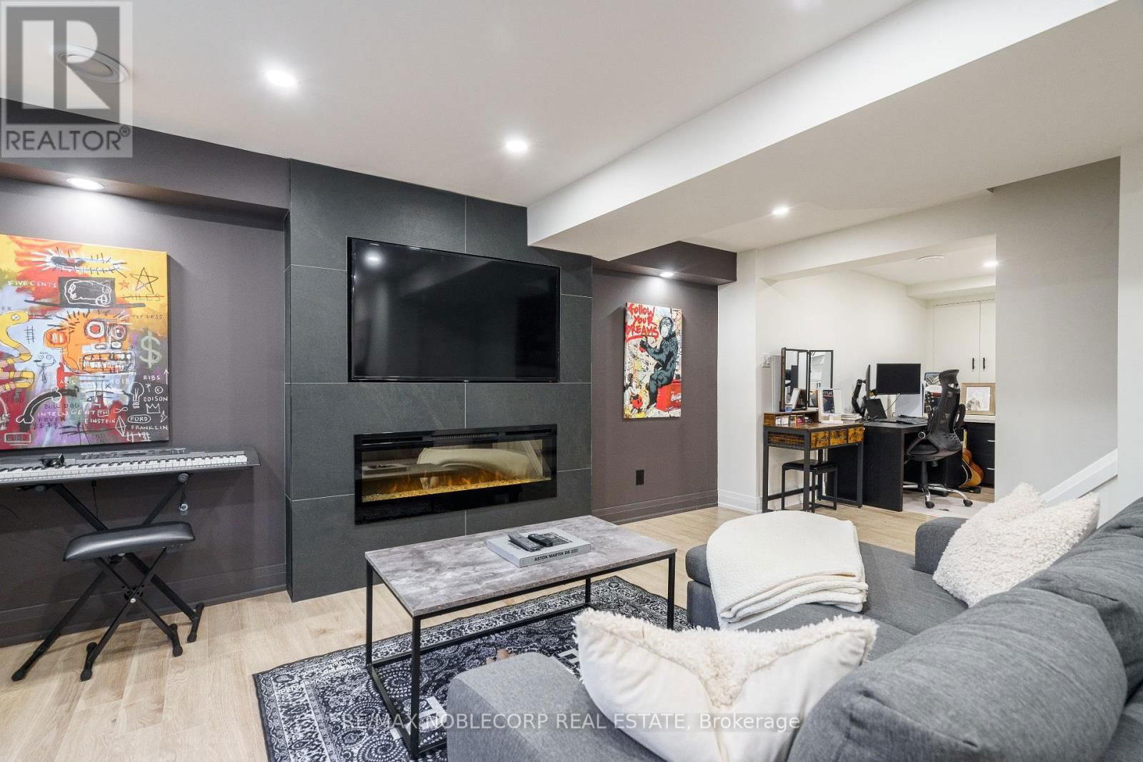 115 WILLIAM ROE BOULEVARD Image 33