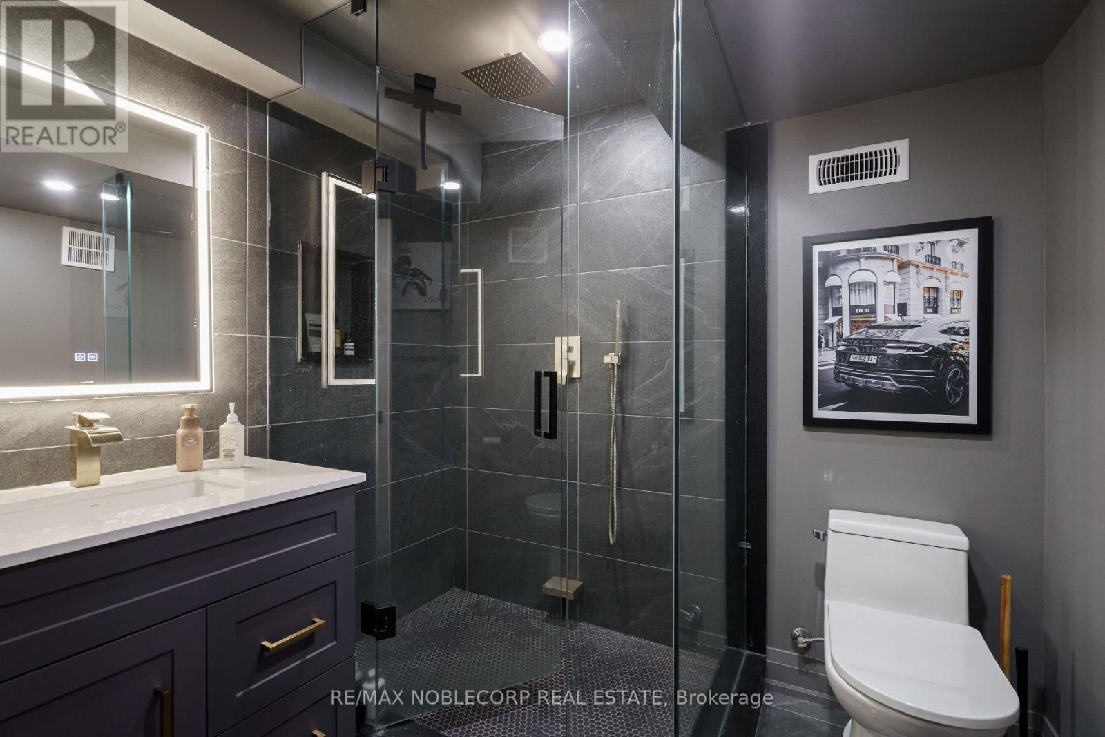 115 WILLIAM ROE BOULEVARD Image 40
