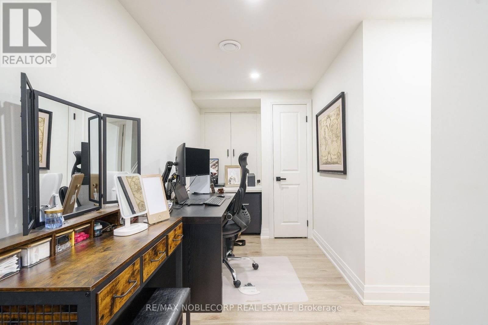115 WILLIAM ROE BOULEVARD Image 42