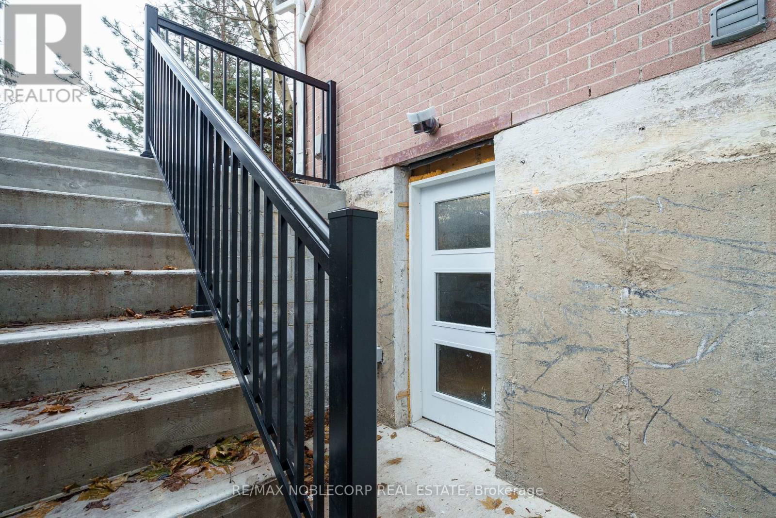 115 WILLIAM ROE BOULEVARD Image 48