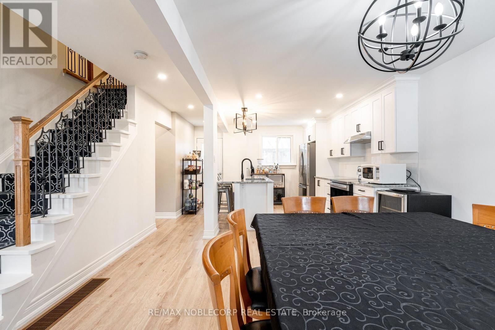 115 WILLIAM ROE BOULEVARD Image 7