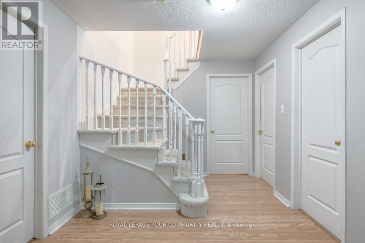 503 SILKEN LAUMANN DRIVE Image 27
