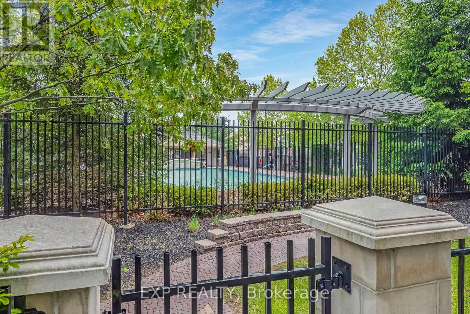 117 - 111 CIVIC SQUARE GATE Image 24