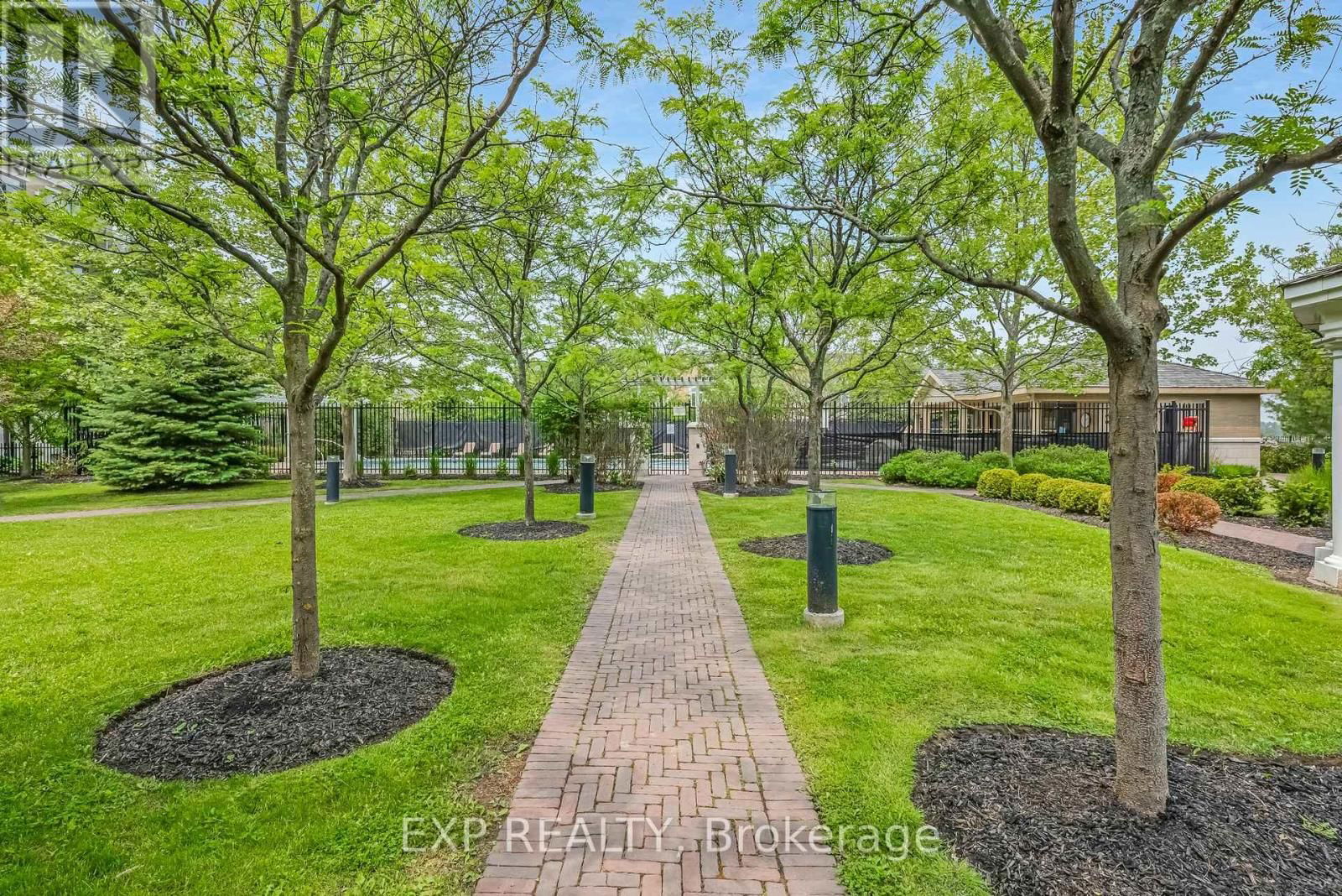 117 - 111 CIVIC SQUARE GATE Image 28