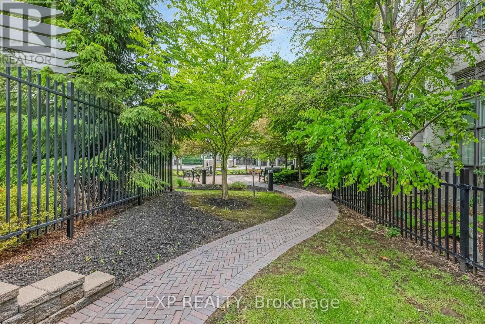 117 - 111 CIVIC SQUARE GATE Image 29