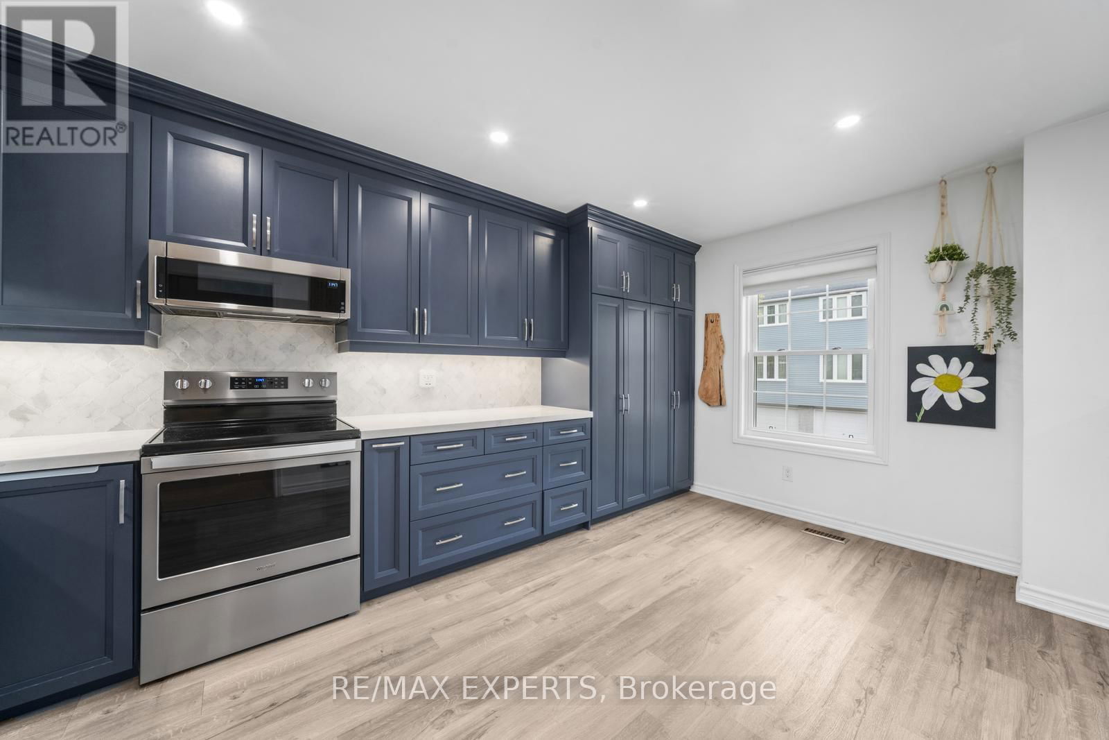 43 HARMONY CIRCLE Image 13
