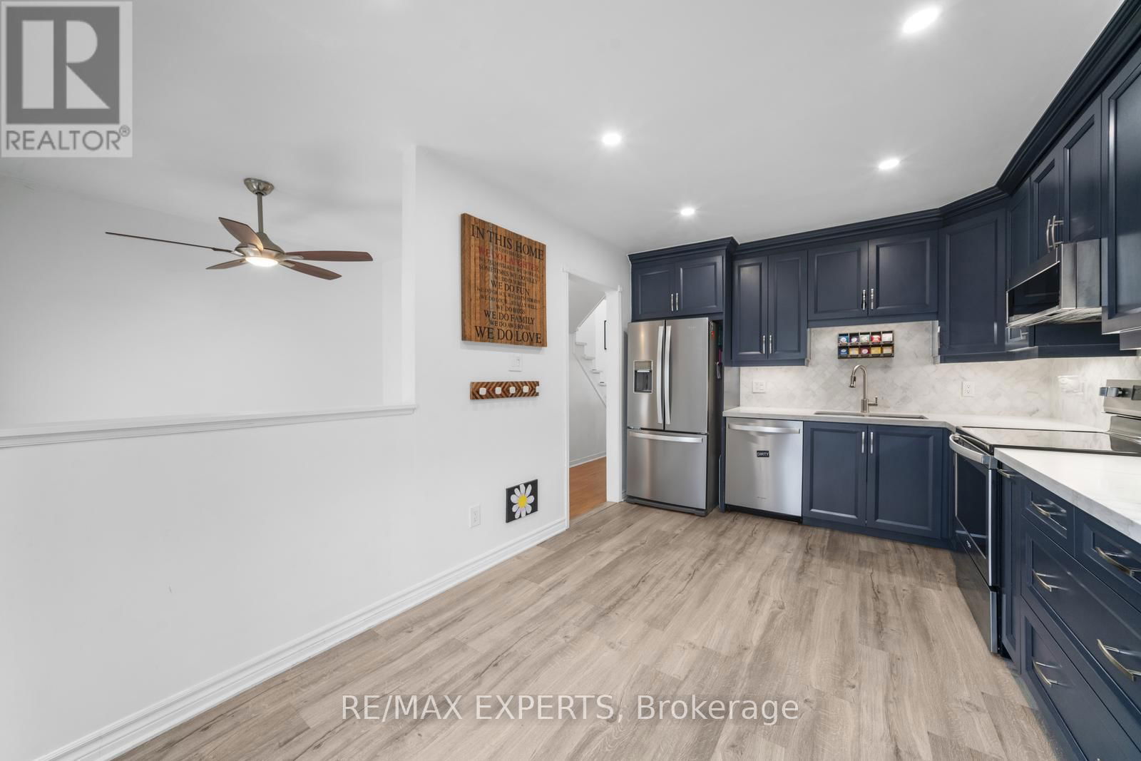 43 HARMONY CIRCLE Image 16