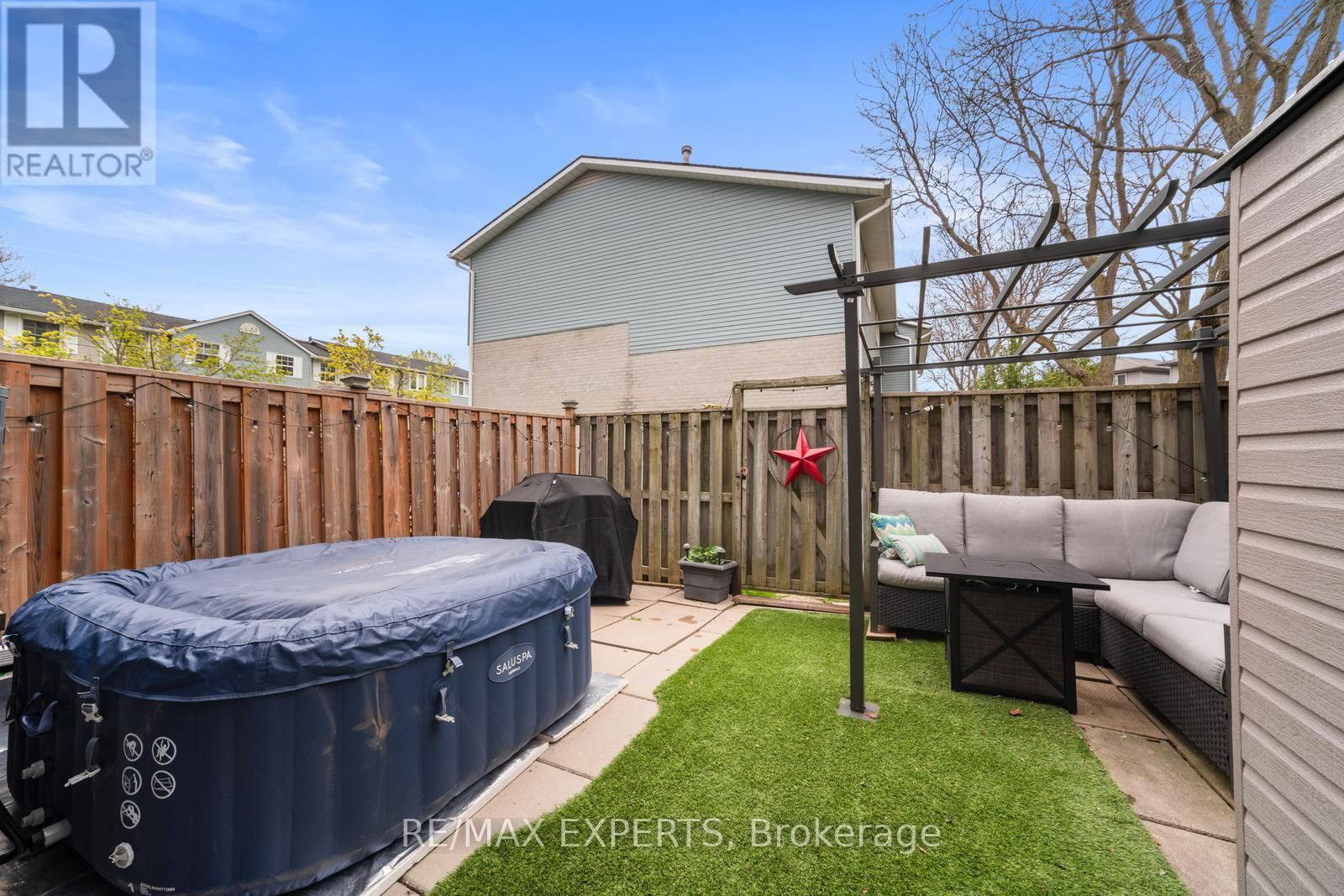 43 HARMONY CIRCLE Image 32