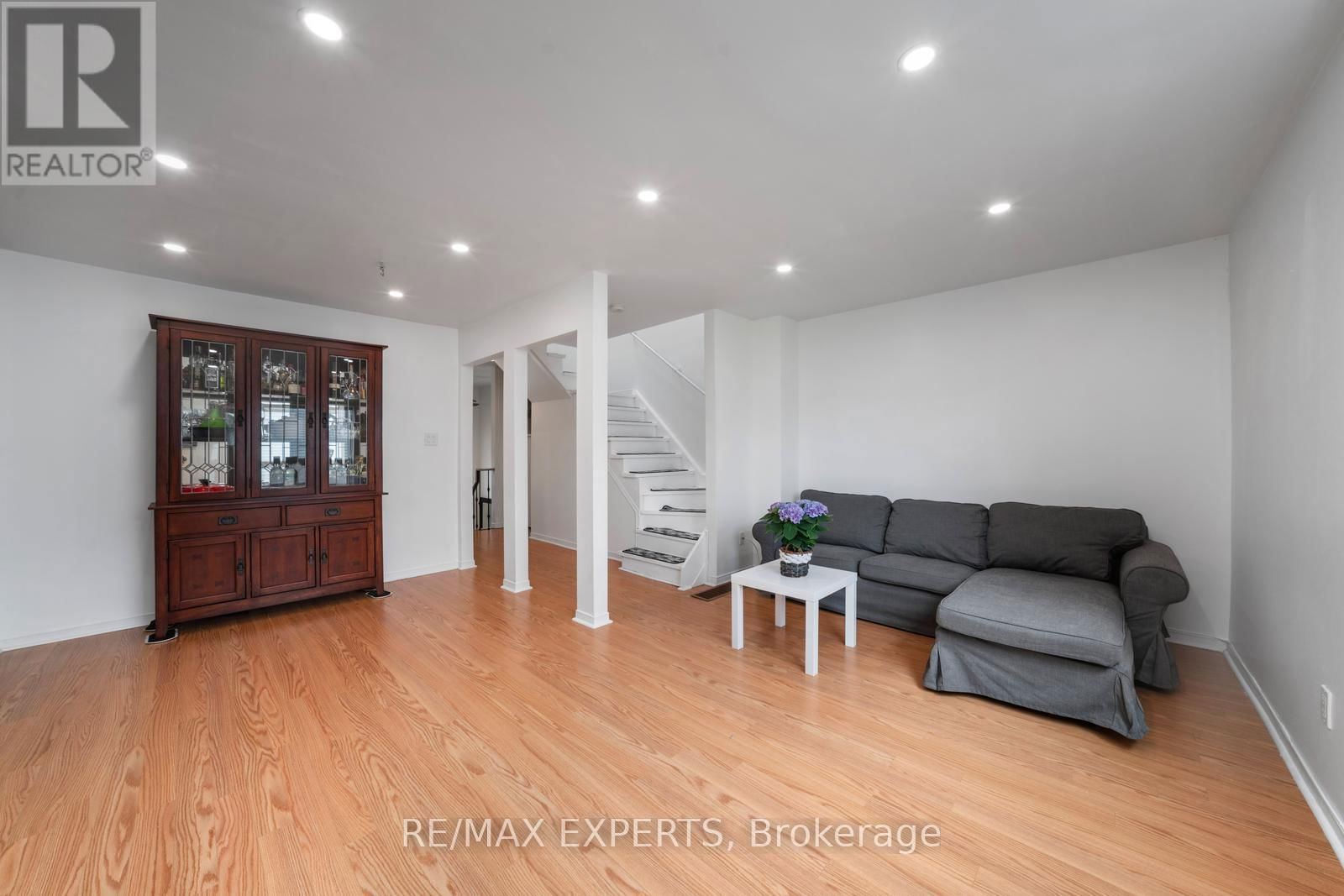 43 HARMONY CIRCLE Image 8