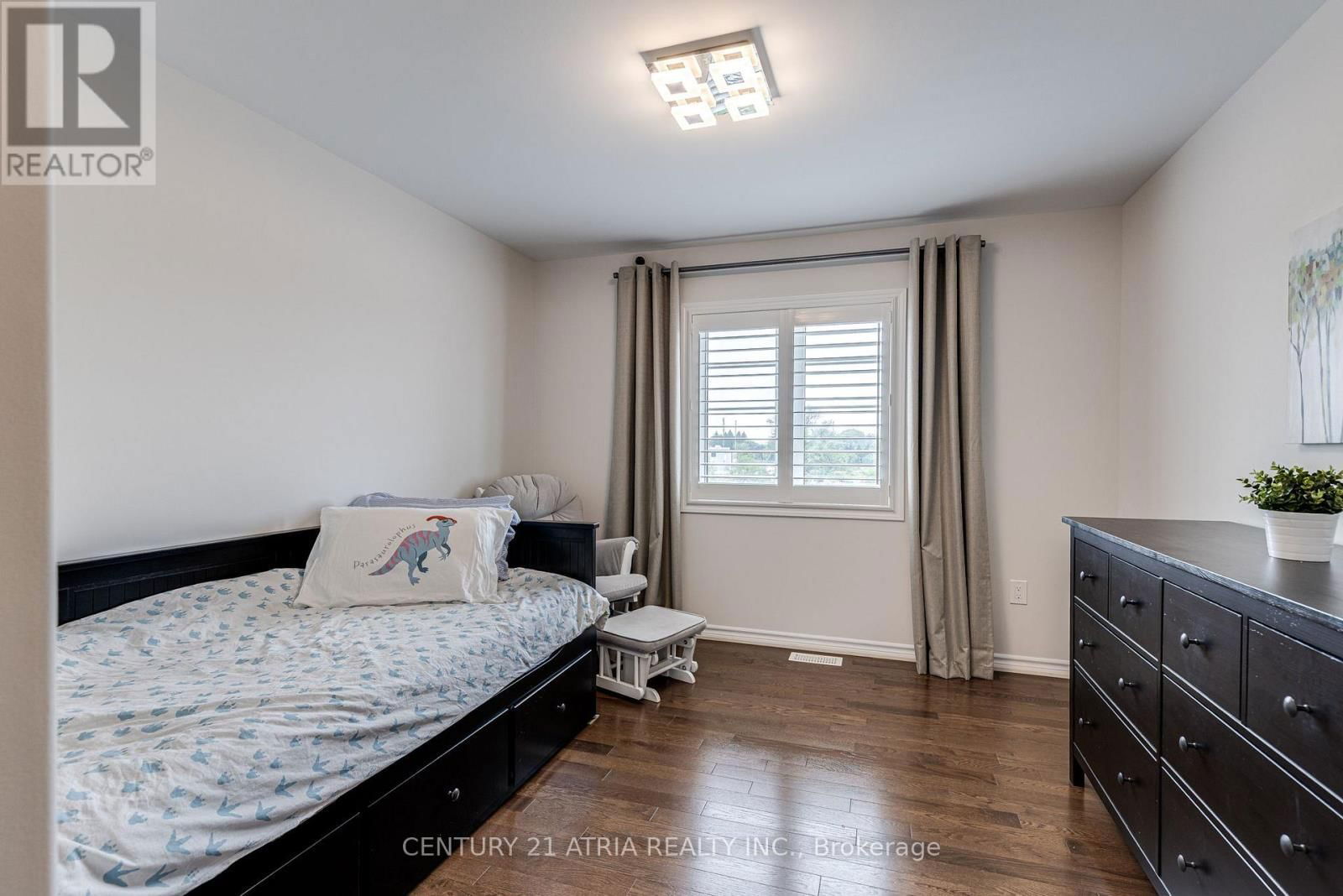 122 DEGRAAF CRESCENT Image 22
