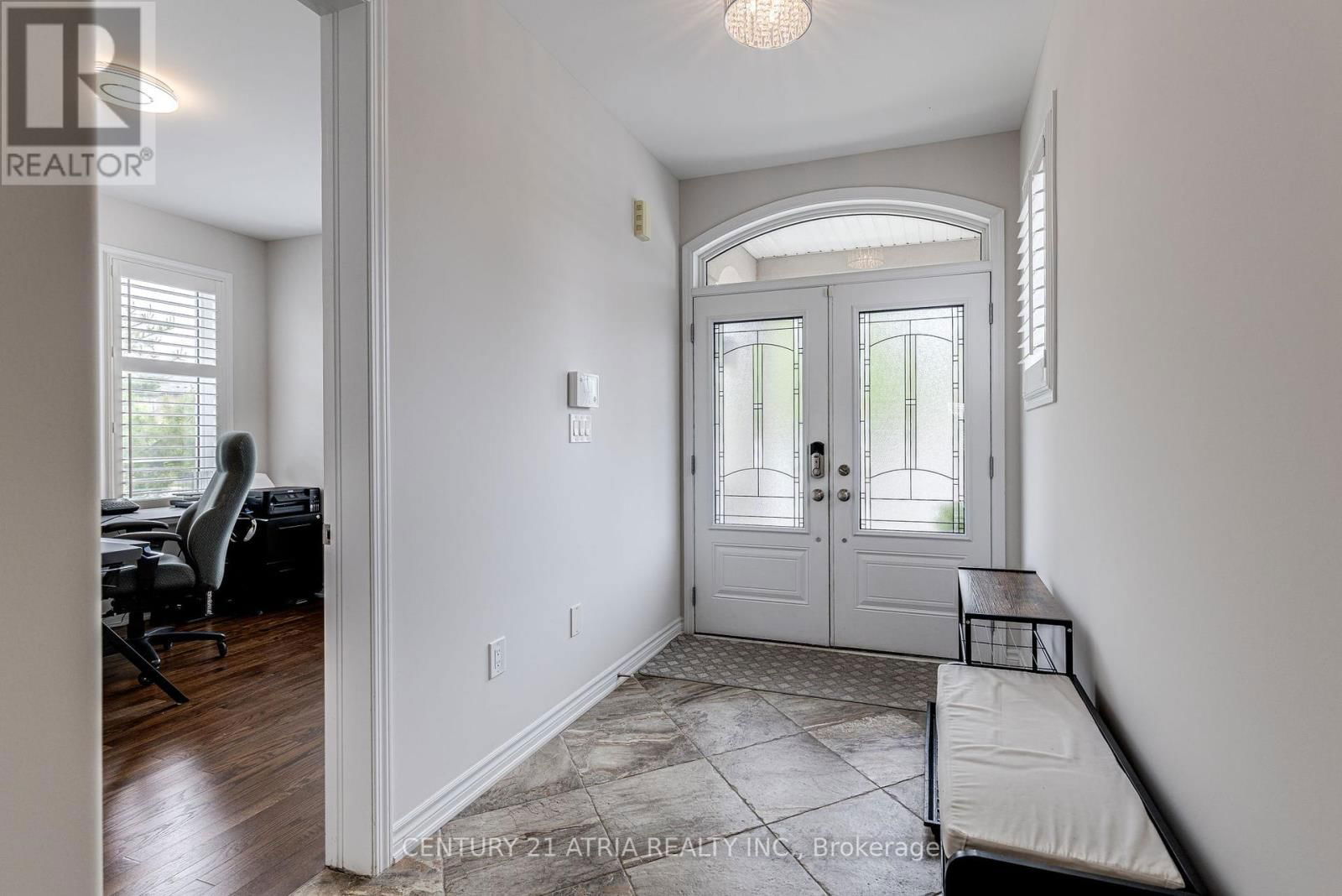 122 DEGRAAF CRESCENT Image 3