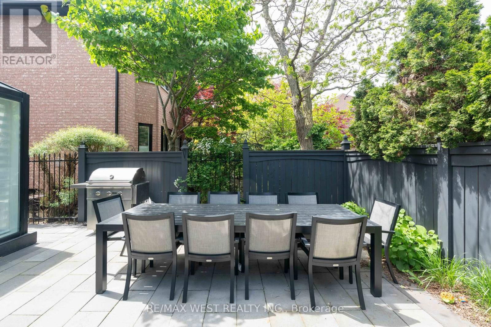 26 ARISTA GATE Image 41