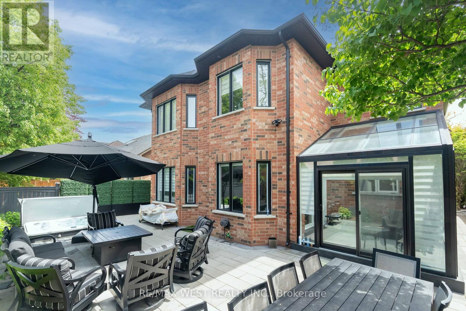 26 ARISTA GATE Image 42
