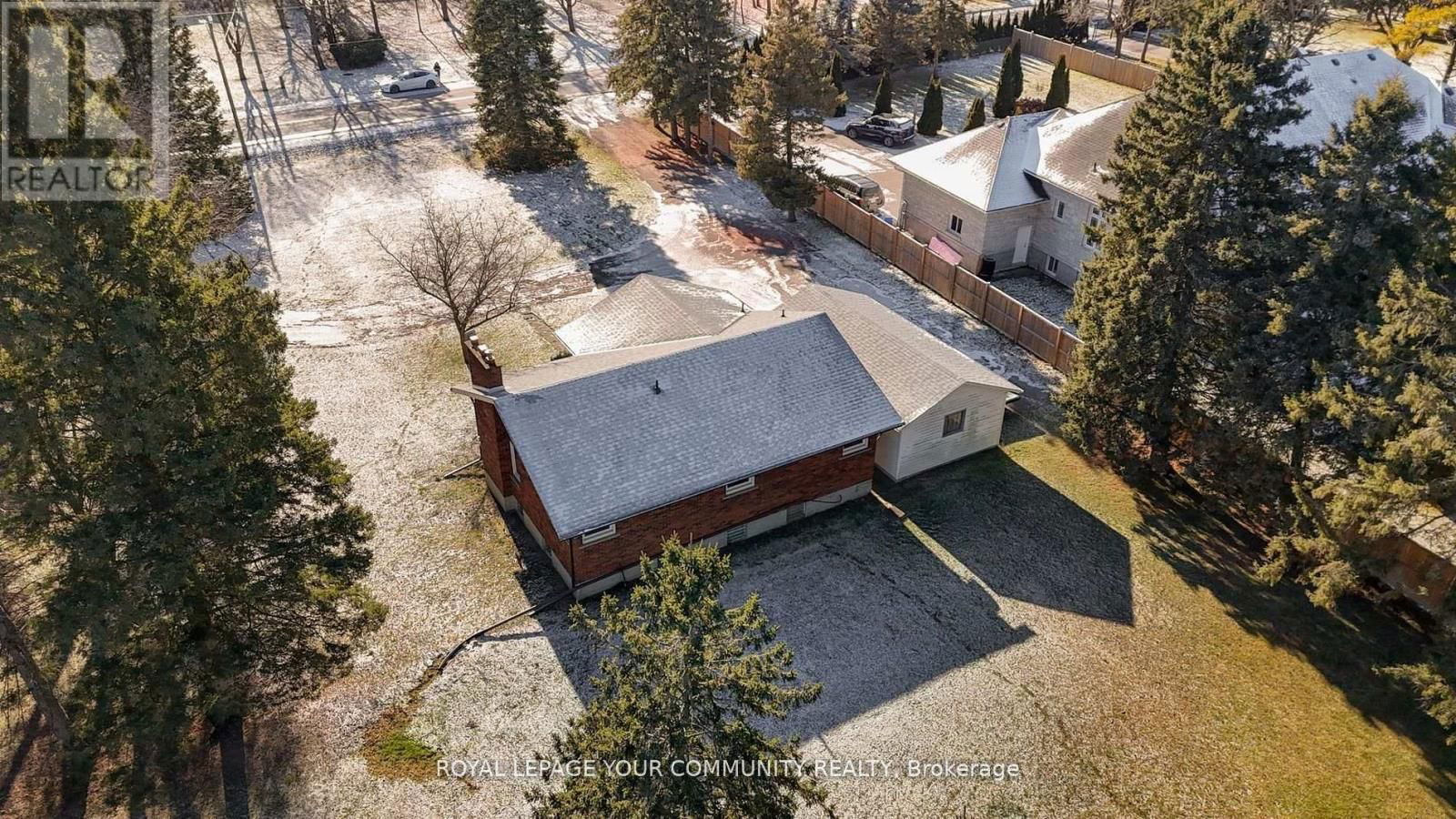 4326 19TH AVENUE Image 24