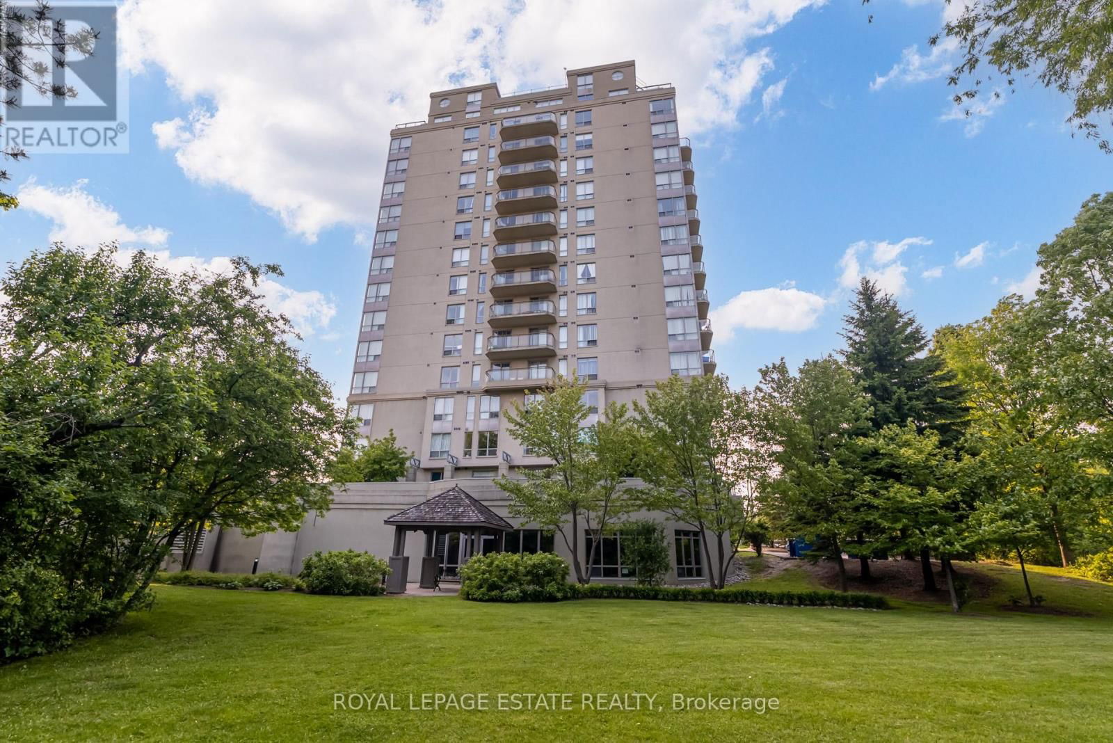 806 - 399 SOUTH PARK ROAD Image 1