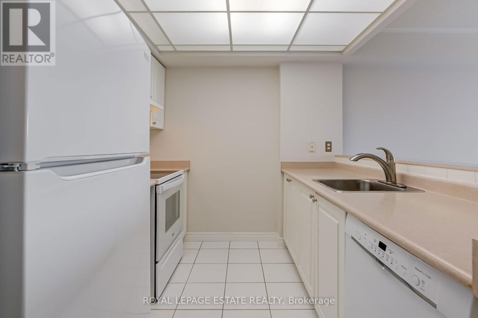 806 - 399 SOUTH PARK ROAD Image 14