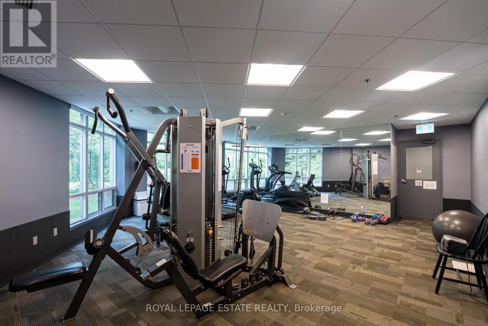 806 - 399 SOUTH PARK ROAD Image 32