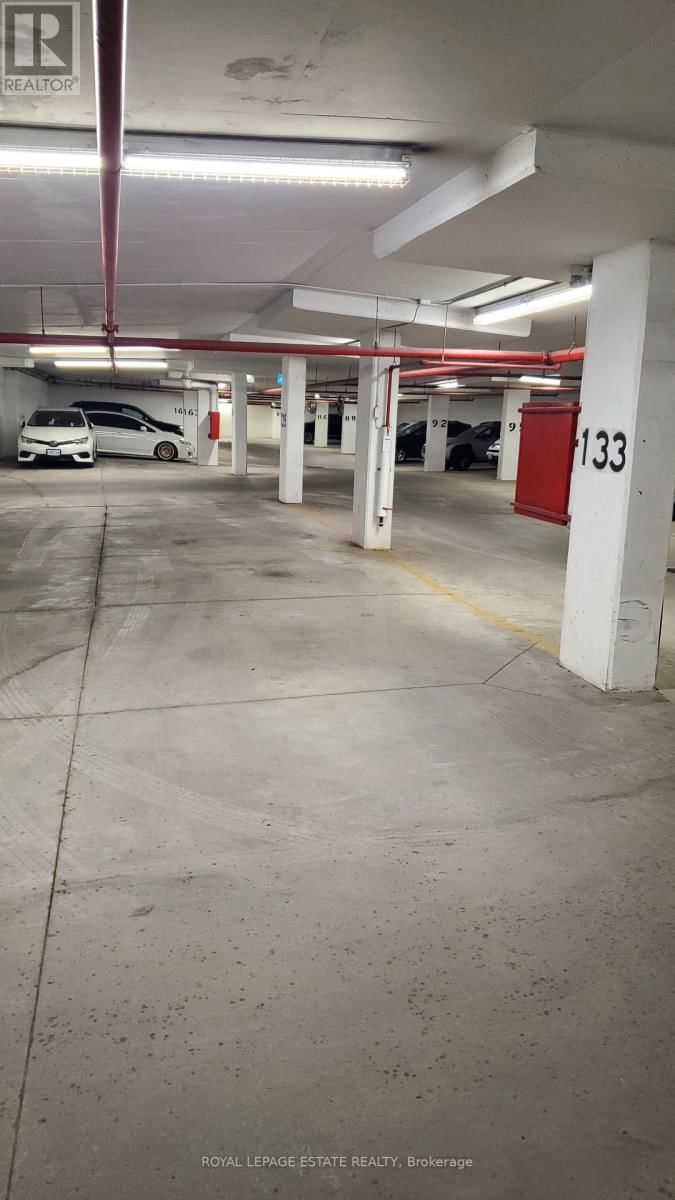 806 - 399 SOUTH PARK ROAD Image 38