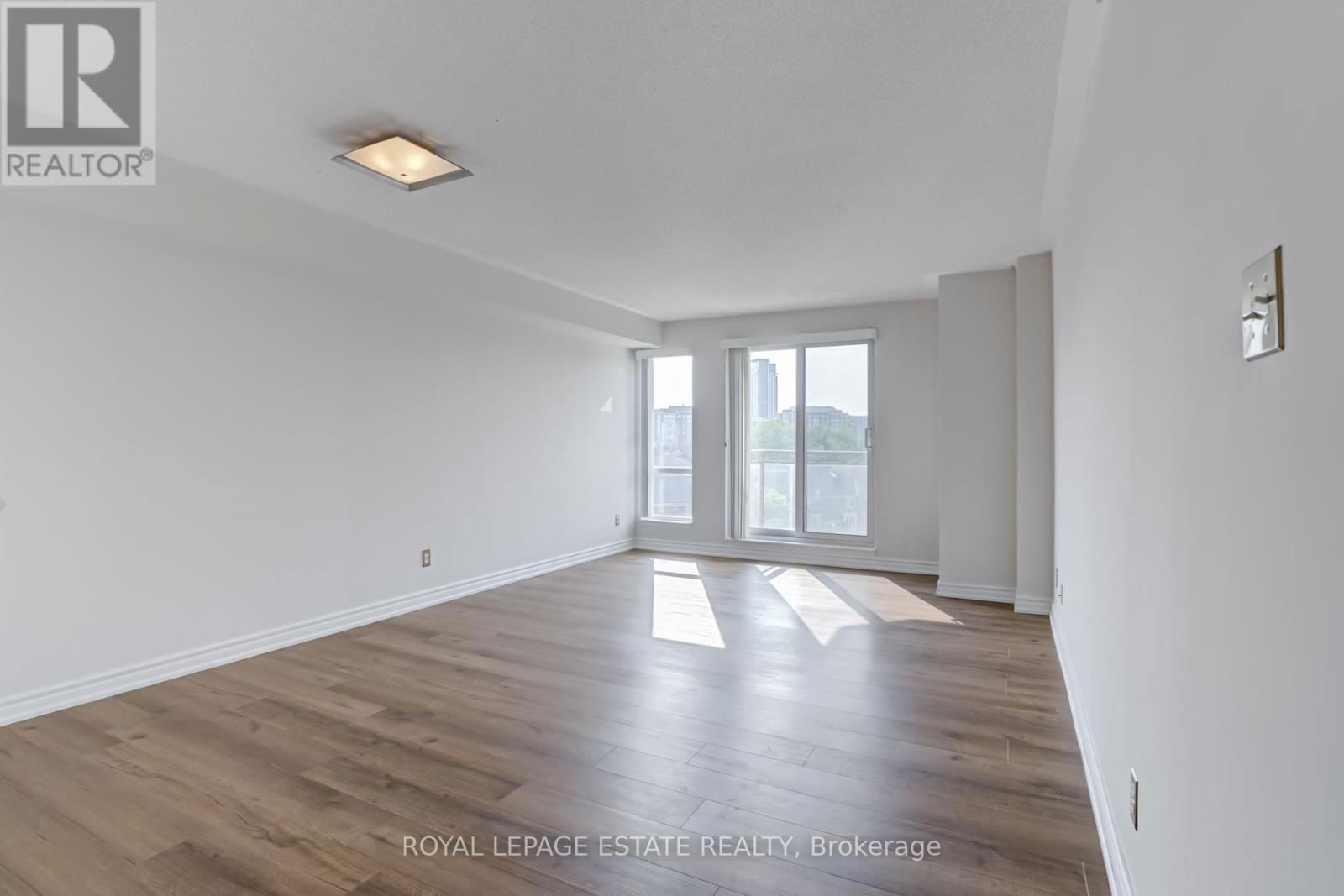 806 - 399 SOUTH PARK ROAD Image 6