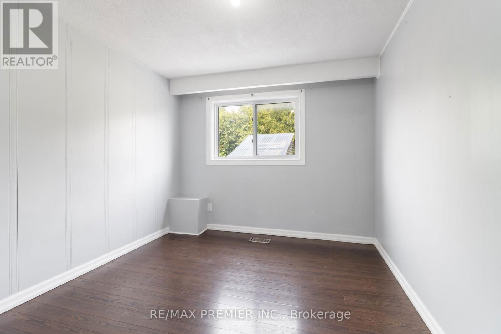 7872 MARTIN GROVE ROAD Image 18