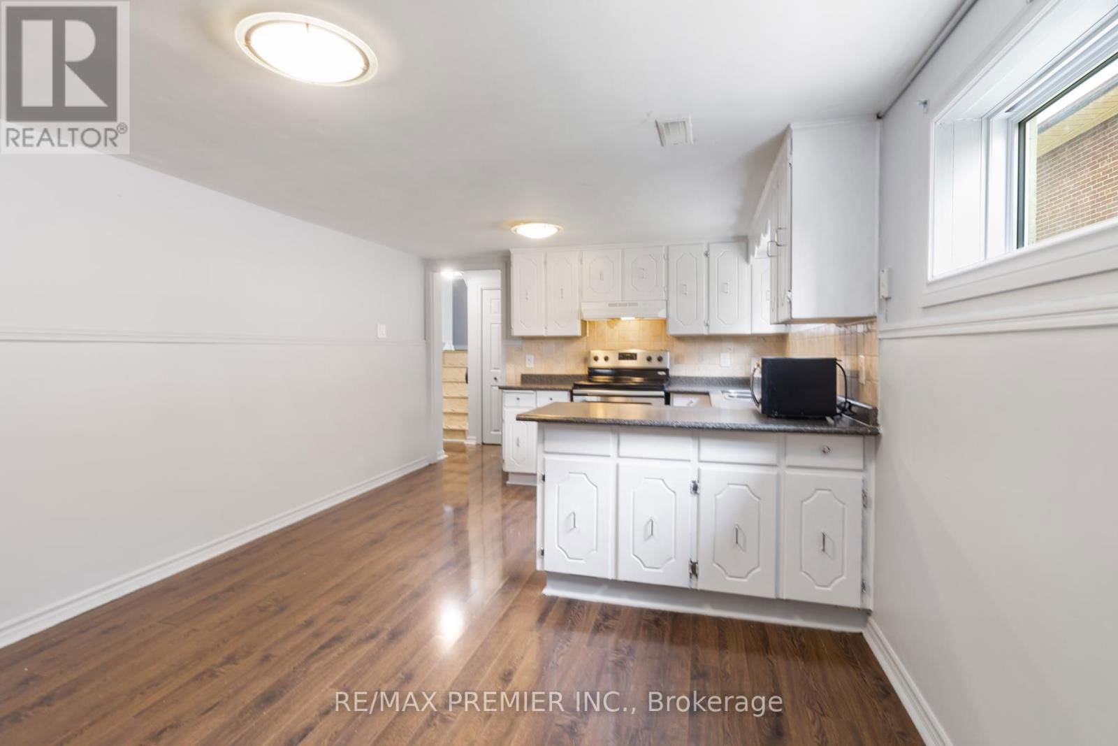 7872 MARTIN GROVE ROAD Image 6