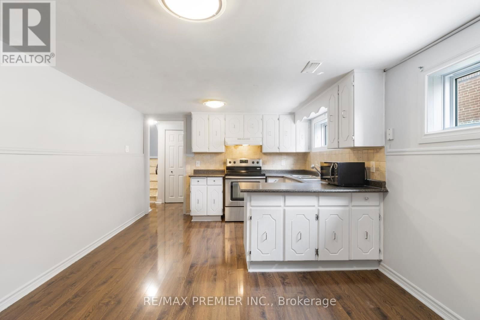 7872 MARTIN GROVE ROAD Image 7