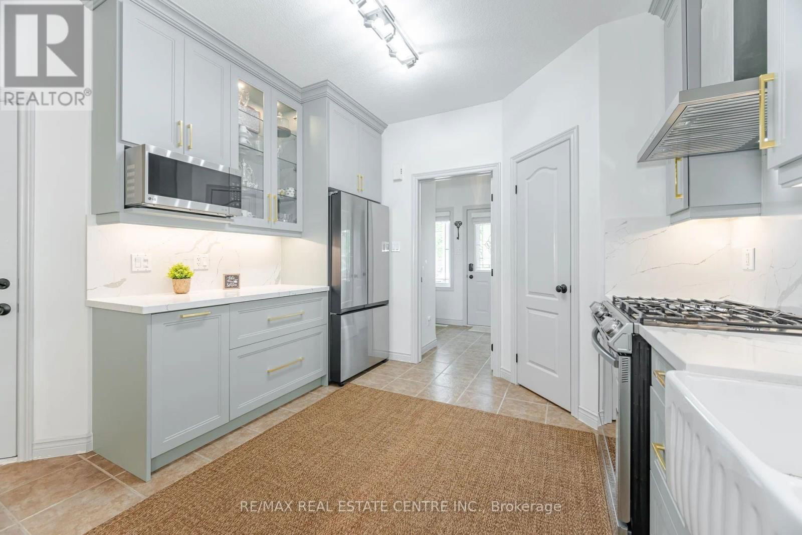 39 STONEHAM STREET Image 8