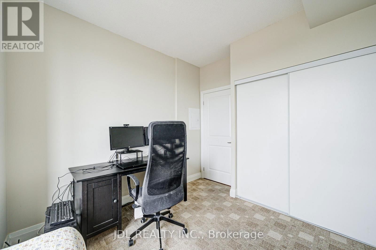 901 - 520 STEELES AVENUE WEST Image 24