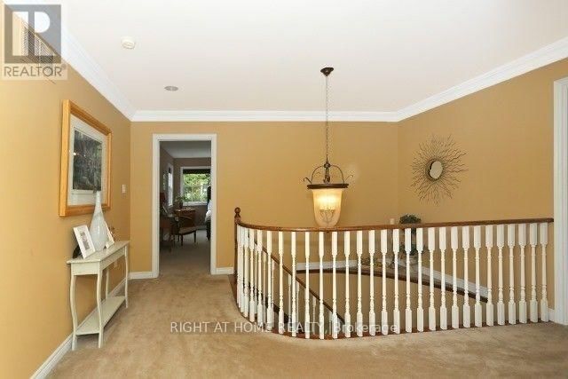 2 OAKVIEW PLACE Image 10