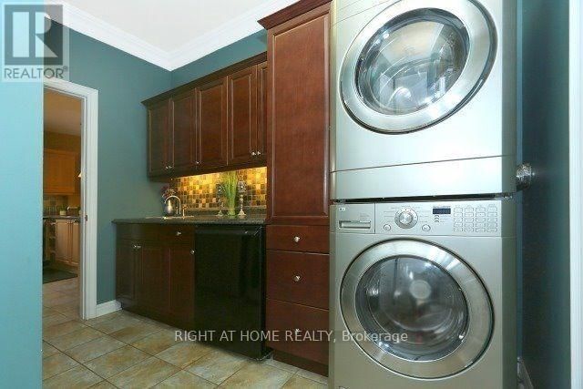 2 OAKVIEW PLACE Image 13