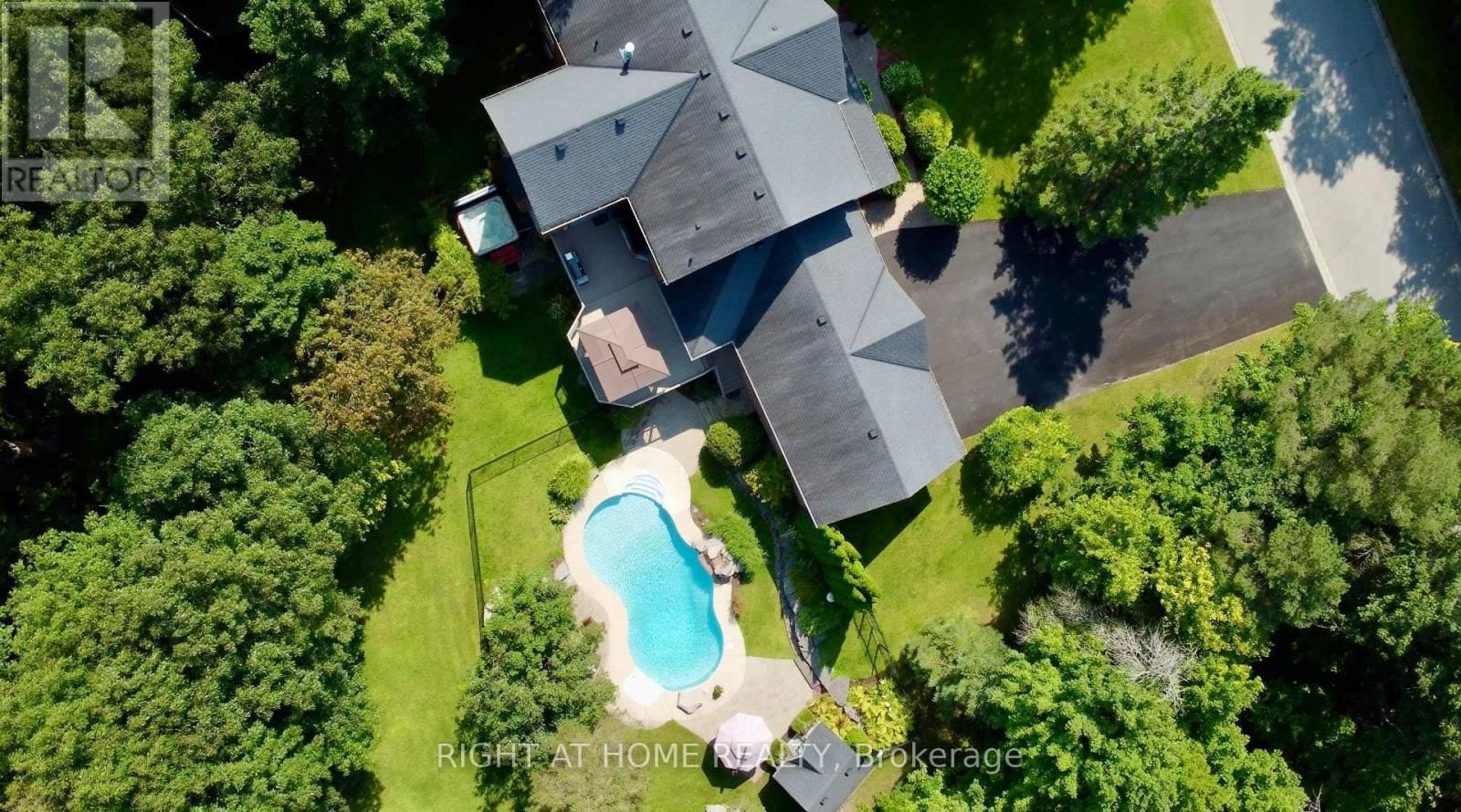 2 OAKVIEW PLACE Image 14